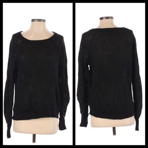 American eagle outfitters cableknitt crewneck  sweater ,slit to side xs